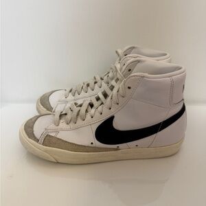 Nike Blazer Women’s Size 8.5